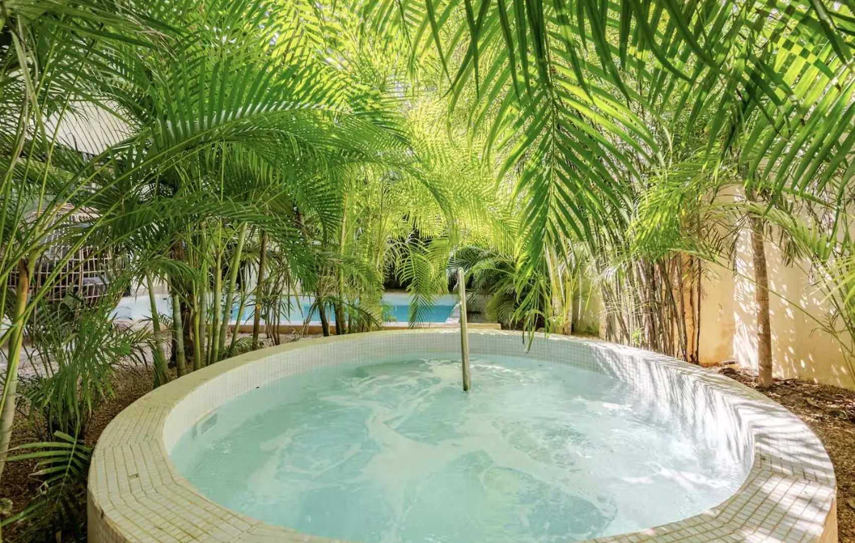 Hum Living Luxury Villas تولوم