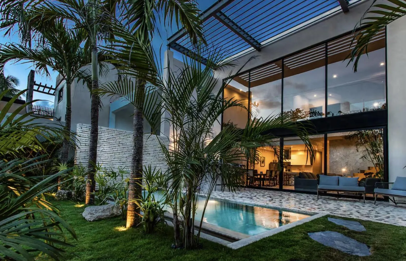 Hum Living Luxury Villas تولوم